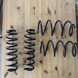 VW AllTrak Lift Springs - For 2015 VW Golf TDI