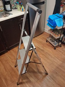 Step ladder