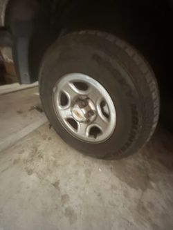 For sale 16inch chrome Chevy rims tires