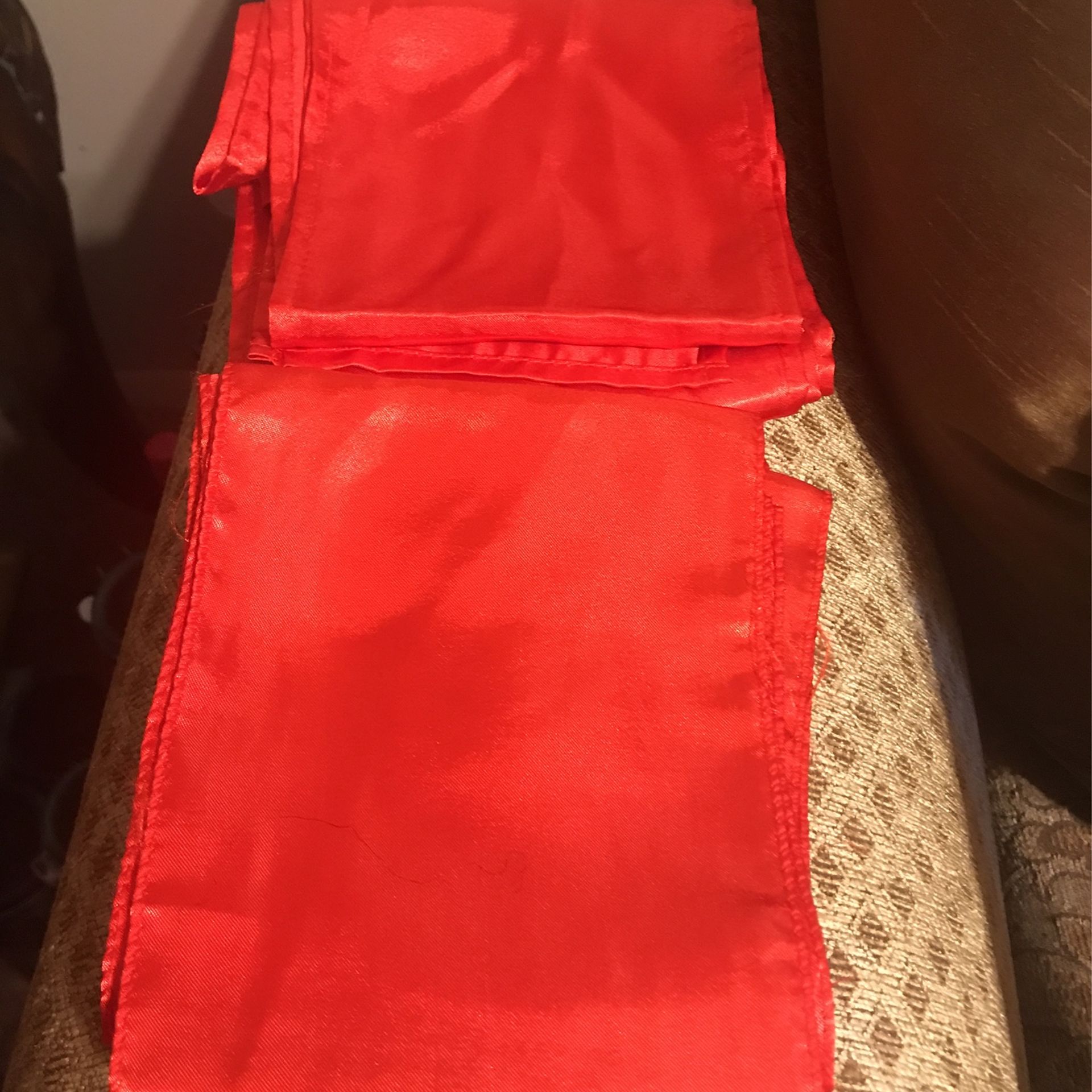 100 Red Sashes 