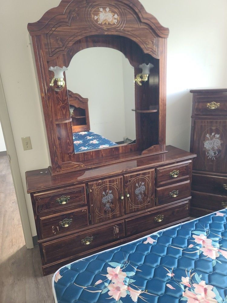 Free Bed Room Set