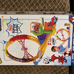 BRAND NEW $30 MARVEL SPIDEY LOOP TRACK SET FOR ONLY $20