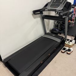 C990 NordicTrack Treadmill