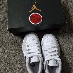 Jordan  1 Low Alt Ps