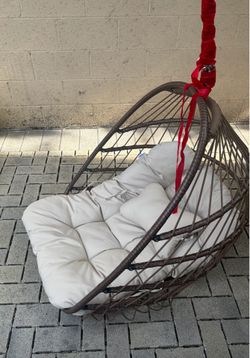 Egg chair