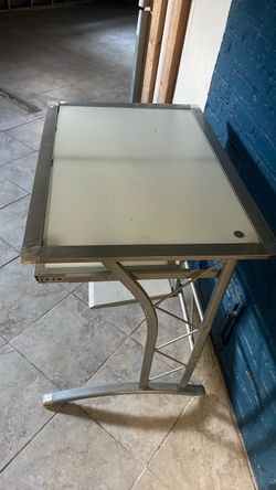 Computer desk