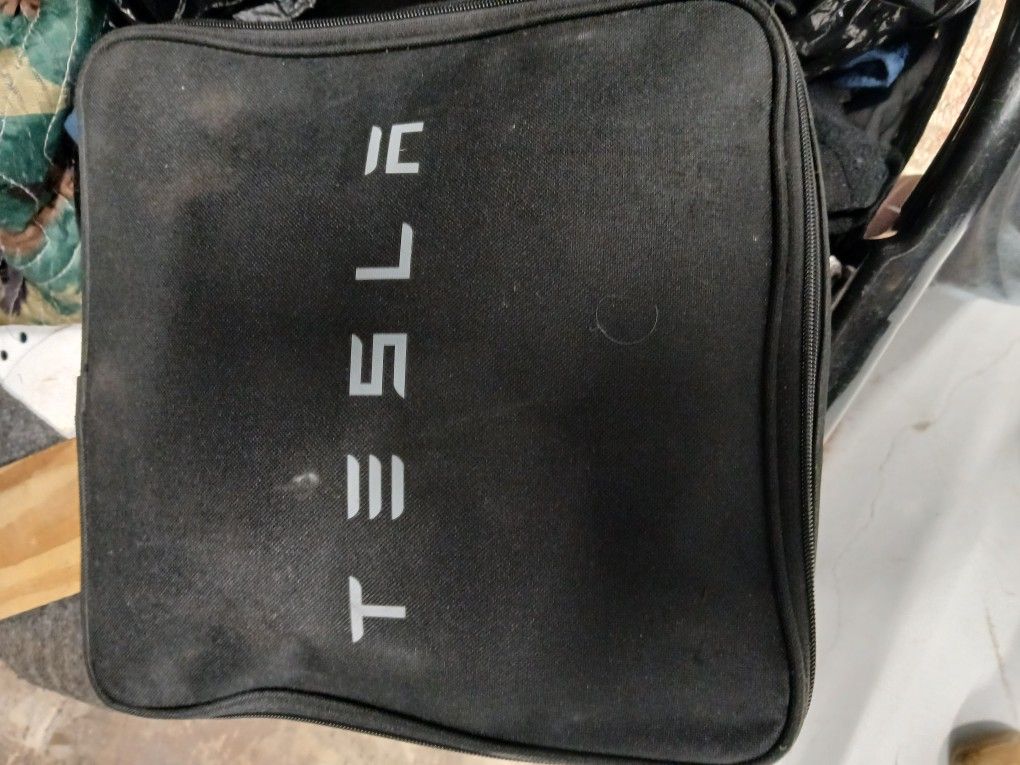 Tesla Home Charging Cable 