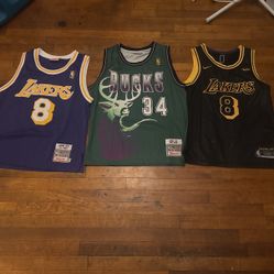 3 Jersey Never Been Worn 2 Kobe 1 Bucks 