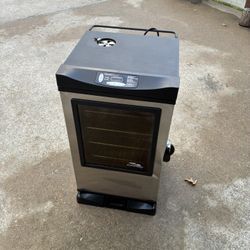 Masterbuilt Silver Electric Smoker