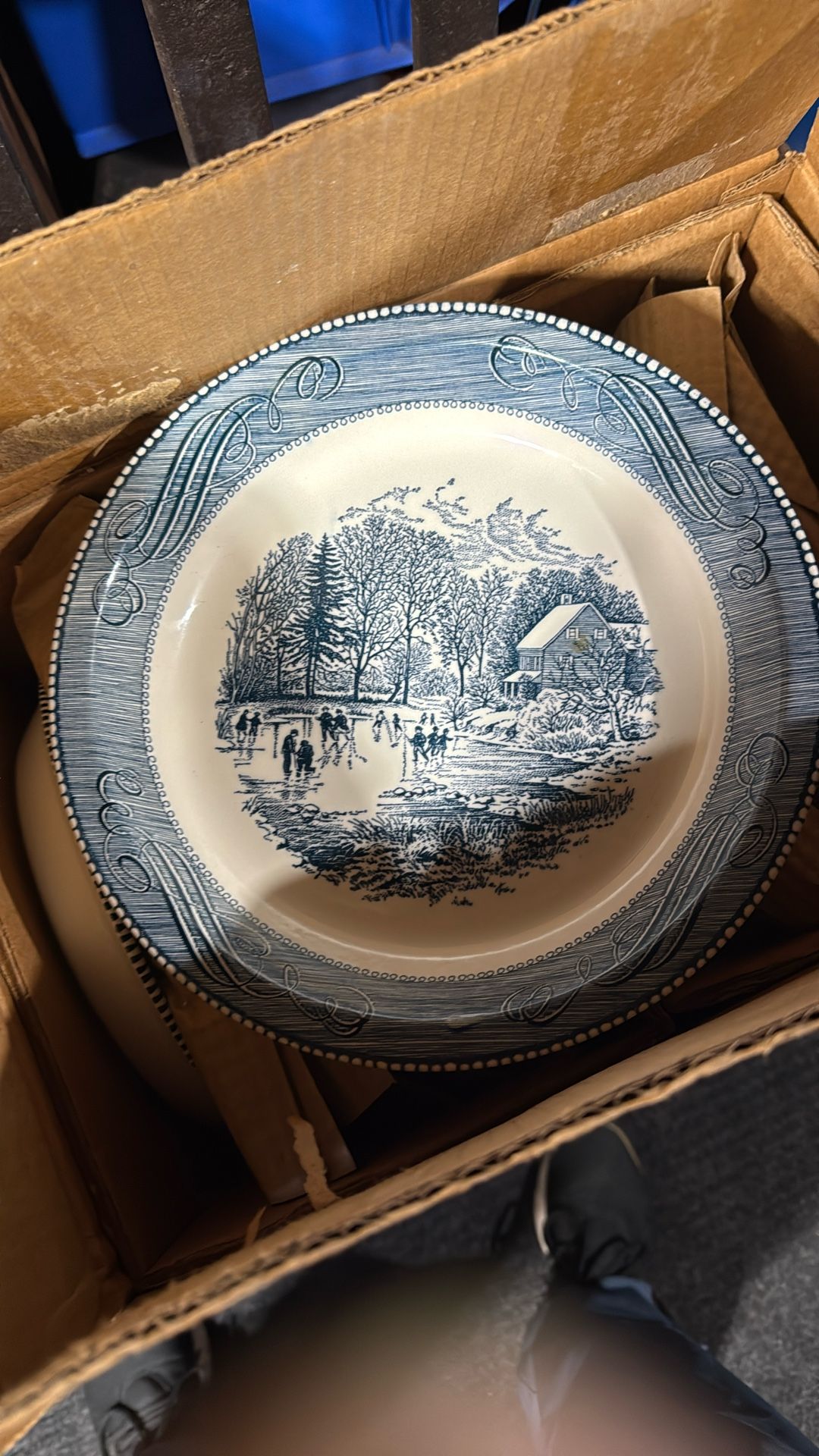 Royal China Jeannette Pie Plates