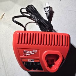 Milwaukee M12 Charger