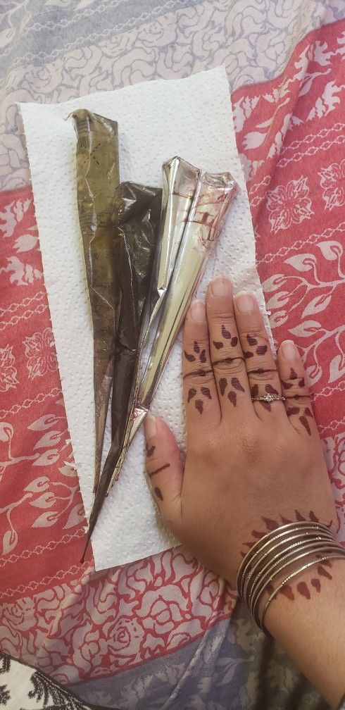 Indian Henna Paste Eich Kon $5