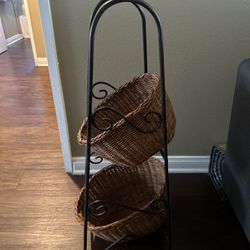 Wicked Basket Fruit Holder 