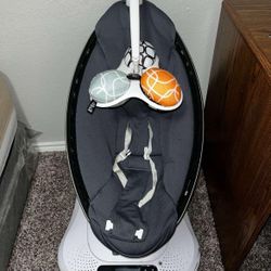 4 Mom's Baby Swing