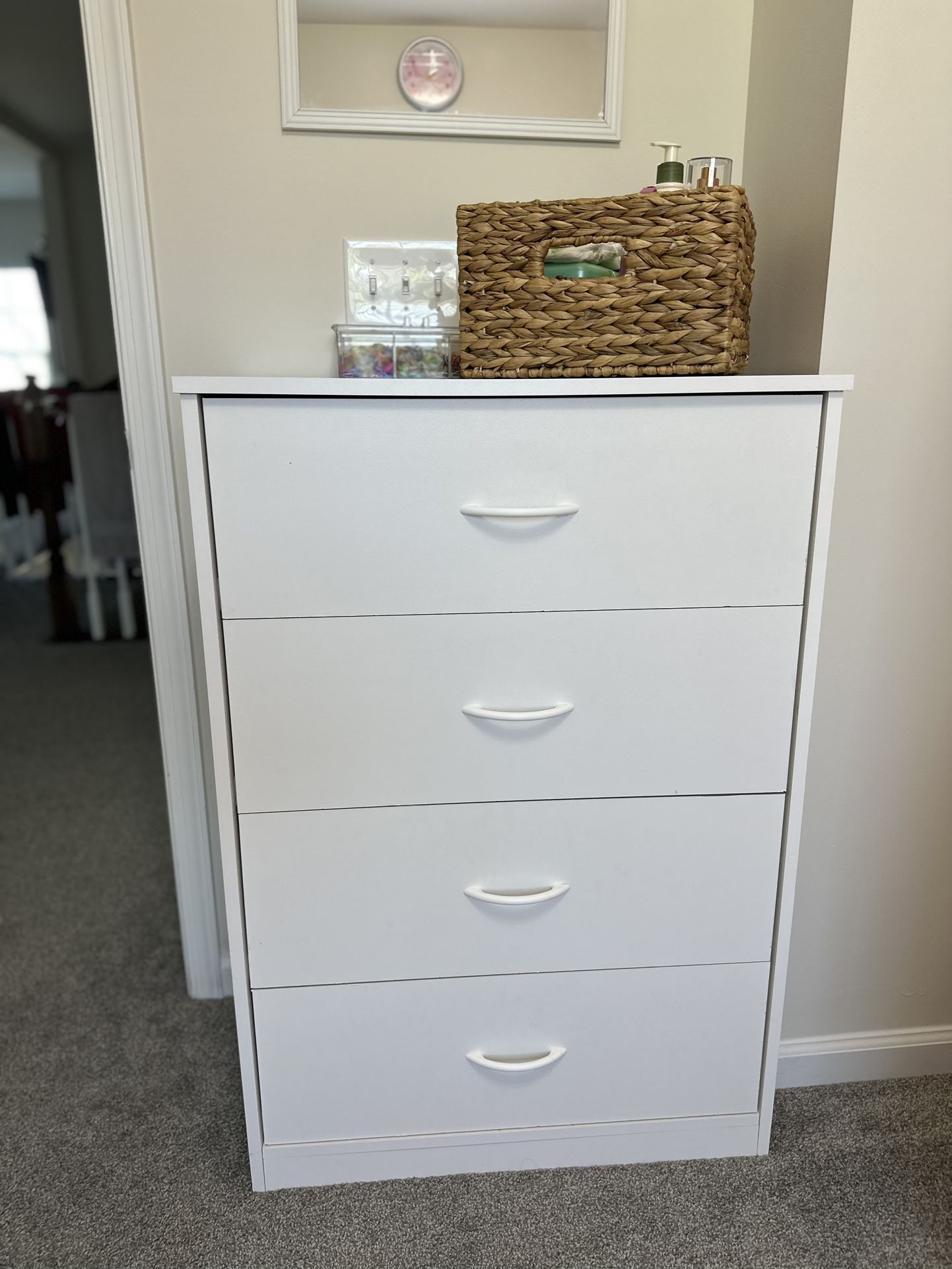 4 Drawer Chest With Mirror