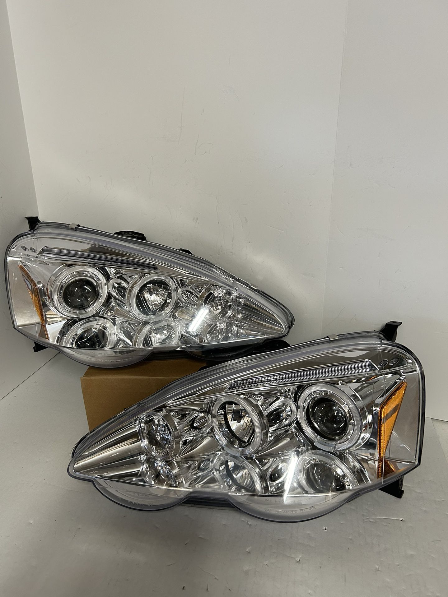 02-2004 Acura SRX headlights