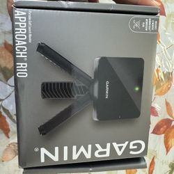 Garmin Approach R10, Portable Golf Launch Monitor, Take Your Game Home, Indoors or to the Driving Range, Up to 10 Hours Battery Life - 010-02356-00