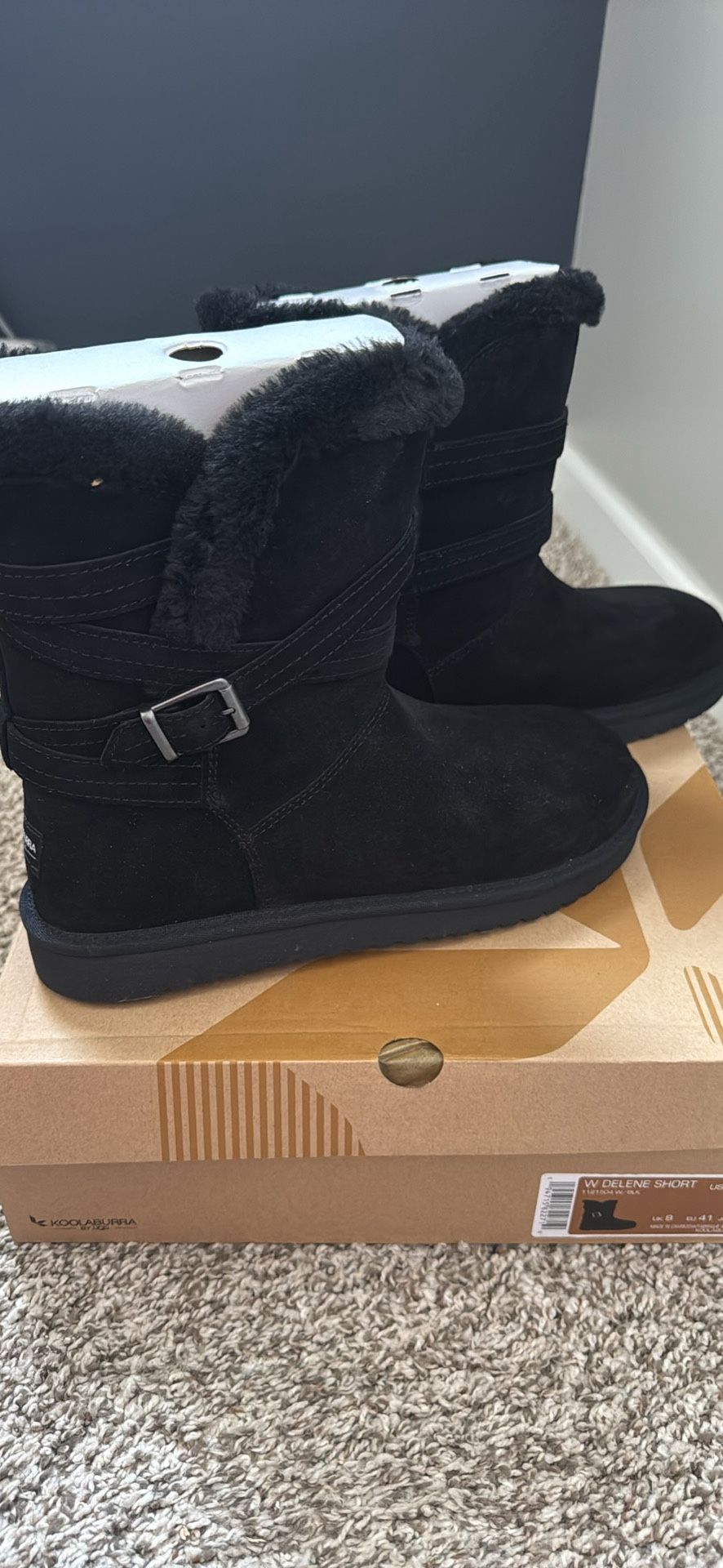 NIB Ugg Women Boots Size 10 Black