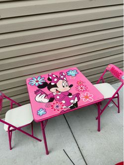 Play table and chairs