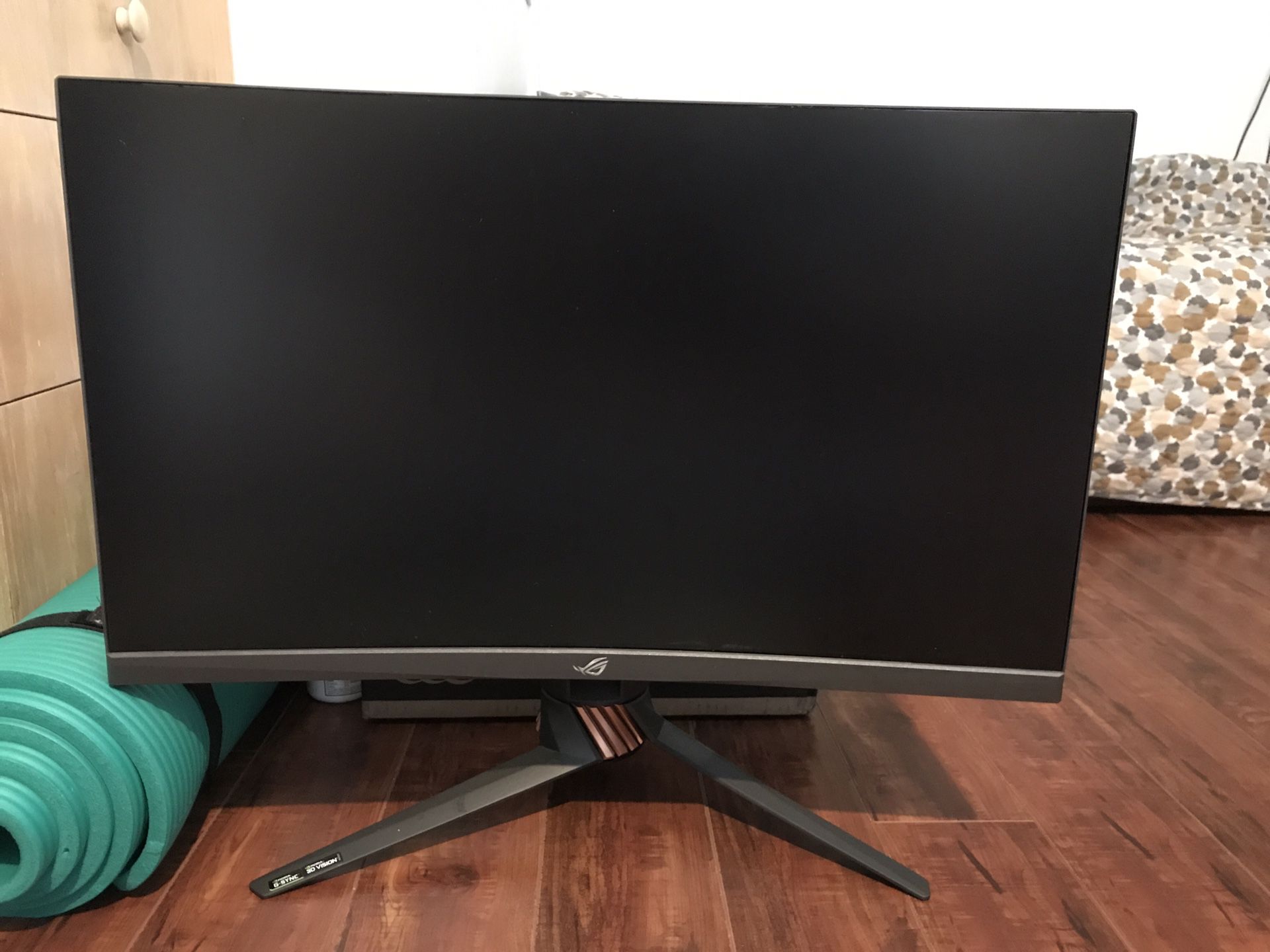 Asus ROG 27” Curved G-Sync 165hz 1ms Gaming monitor