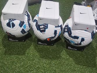 3 Nike Academy Plus Size 5 Soccer Ball