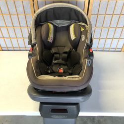 Graco Infant Car Seat & Base