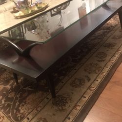 Gorgeous Mid Century Coffee Table In Excellent Condition 