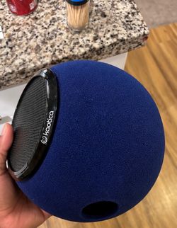 Kaotica Eyeball Microphone Isolation Booth – Blue