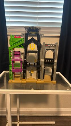 DC Super Friends Wayne Manor Tower Batman
