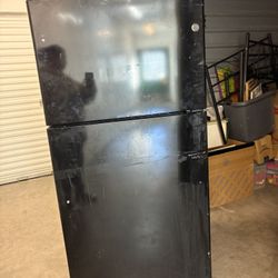 GE Refrigerator 