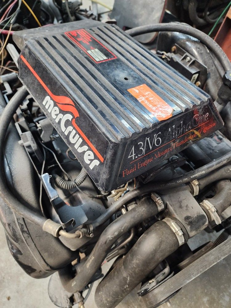 4.3L Mercruiser Engine 