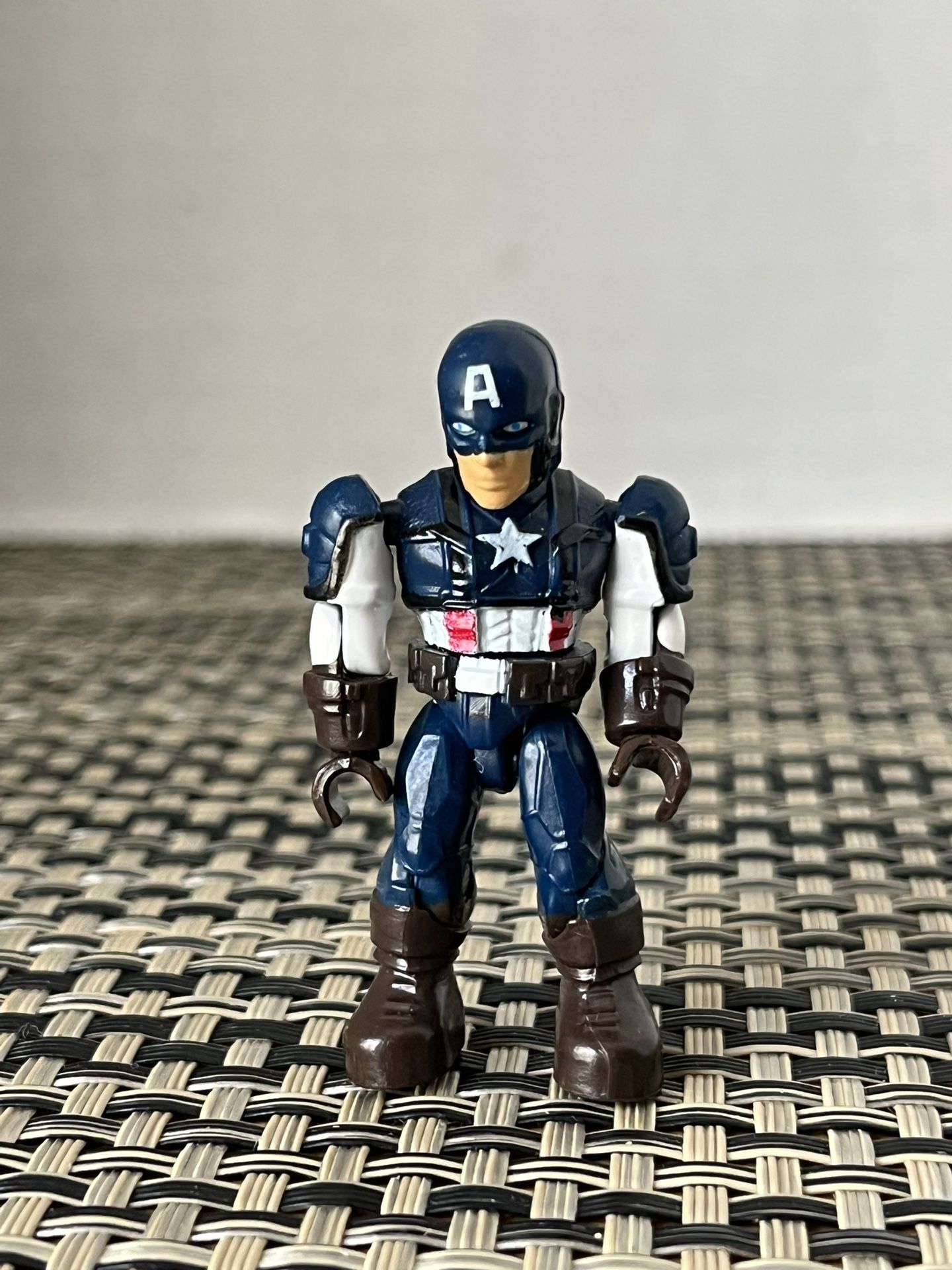 Marvel Mega Bloks Series 2 Captain America (No Shield) Loose