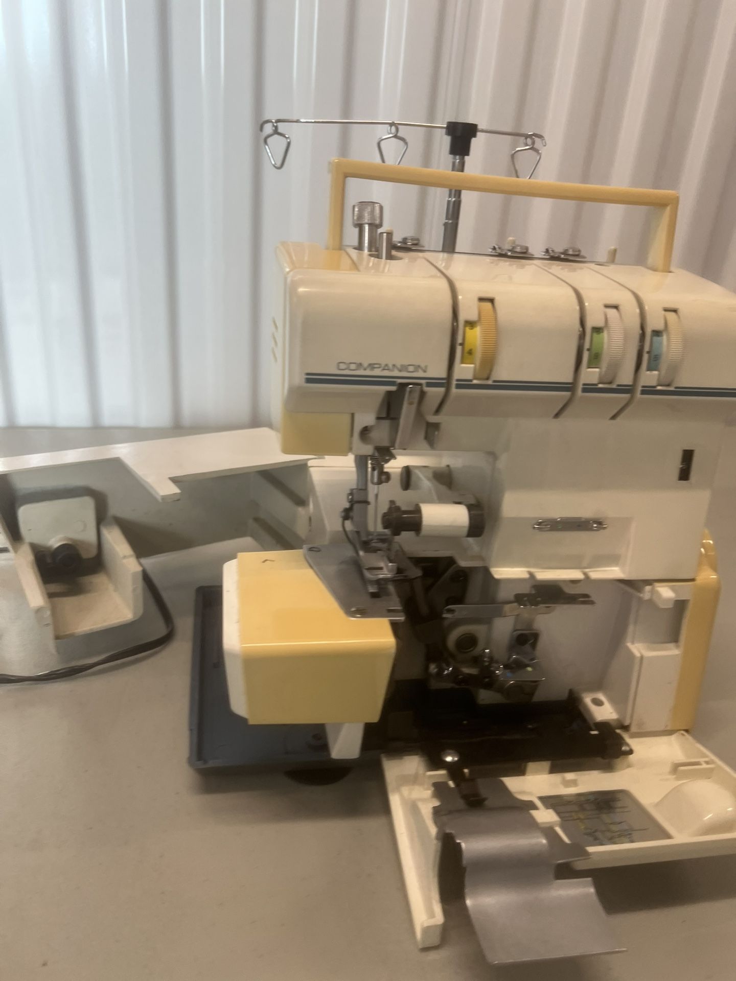 SergeMate 300 Companion Serger Sewing Machine For Parts Or Repair Only. Used in good cosmetic condition with minor blemishes such as scratches and scu