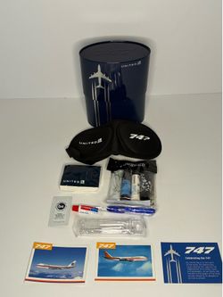 United Airlines 747 Amenity Kit