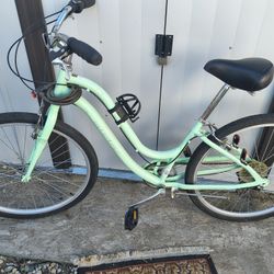 Huffy 7 Speed Step Through Beach Cruiser