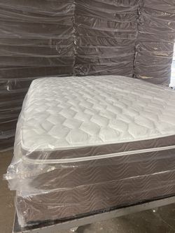 New Queen Pillow Tops Mattress