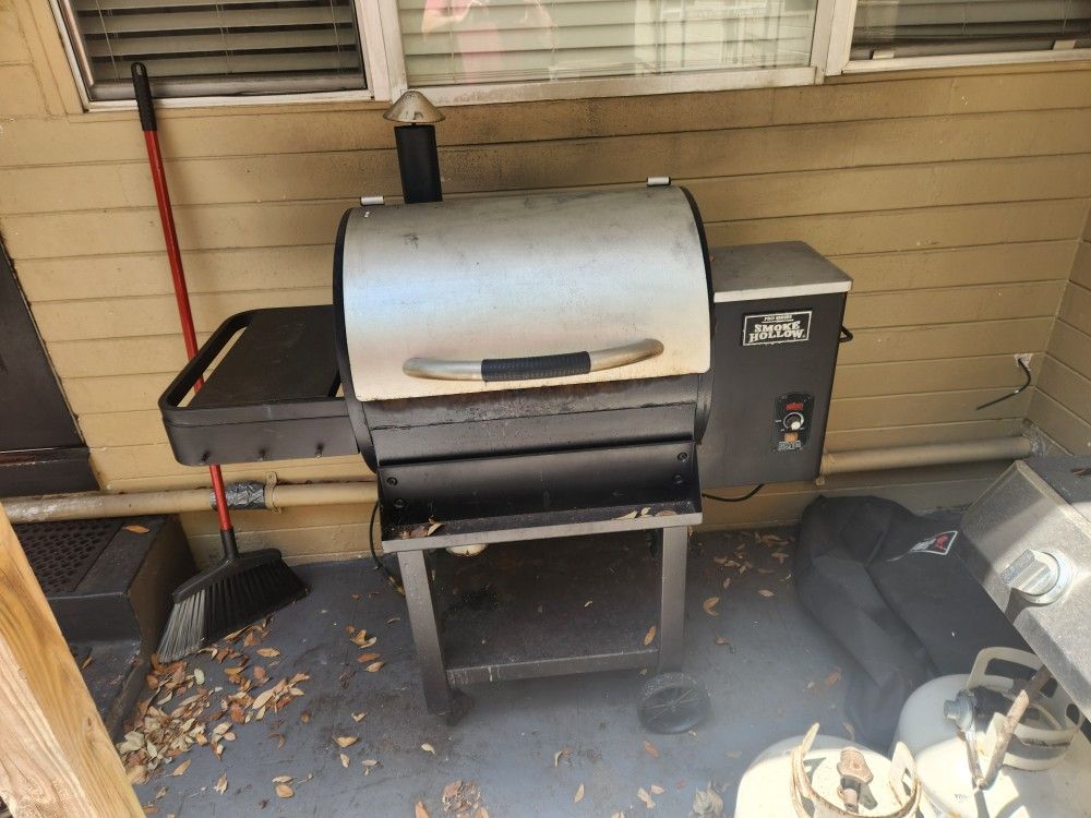 Smoke Hollow Pro Series Pellet Grill