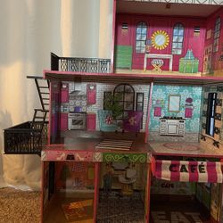 Doll House 