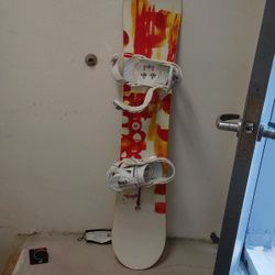 LIKE NEW - Burton Feather Snowboard & Bindings