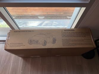 AUDI RS E-TRON GT TOY CAR