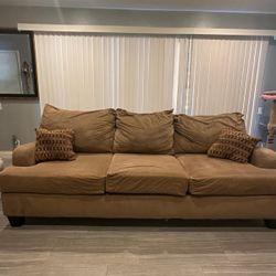 Two Matching Couches/sofas 