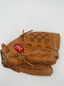 Baseball gloves