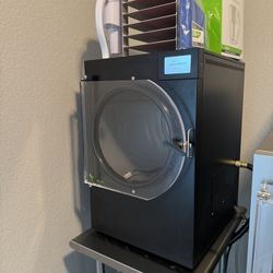 Harvest Right Large Freeze Dryer – $1500 (w/ Stand, Trays, Candy Use Only)