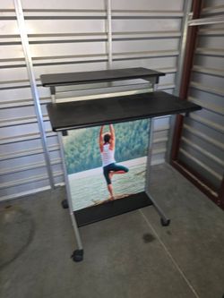 Standing desk