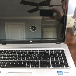 HP 17” Laptop With Fingerprint Reader