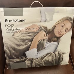 Weighted Blanket.  12 Pounds,    Brookstone