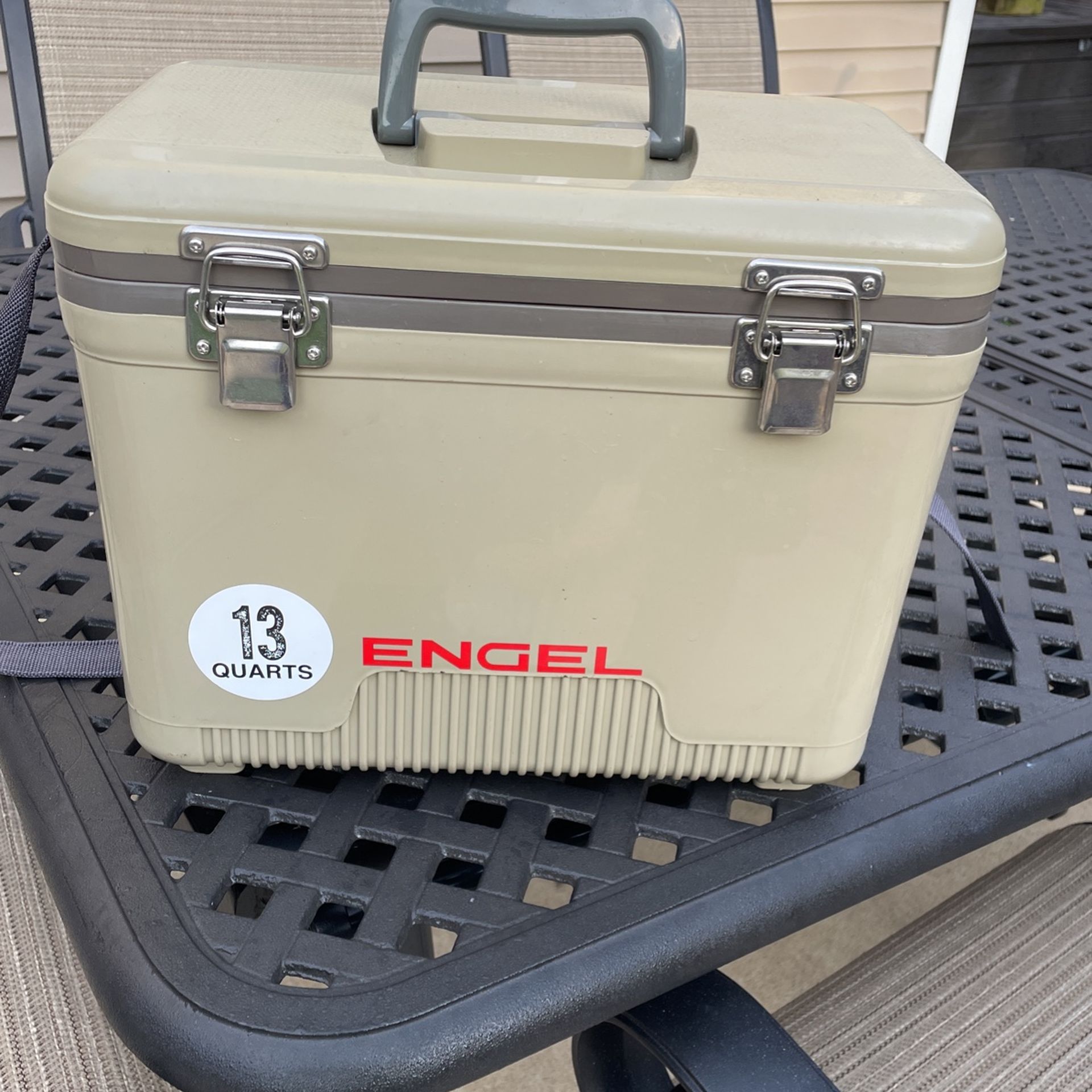 13 Qt Engel Cooler