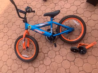 Hot Wheels Kids BMX Bike with Training Wheels