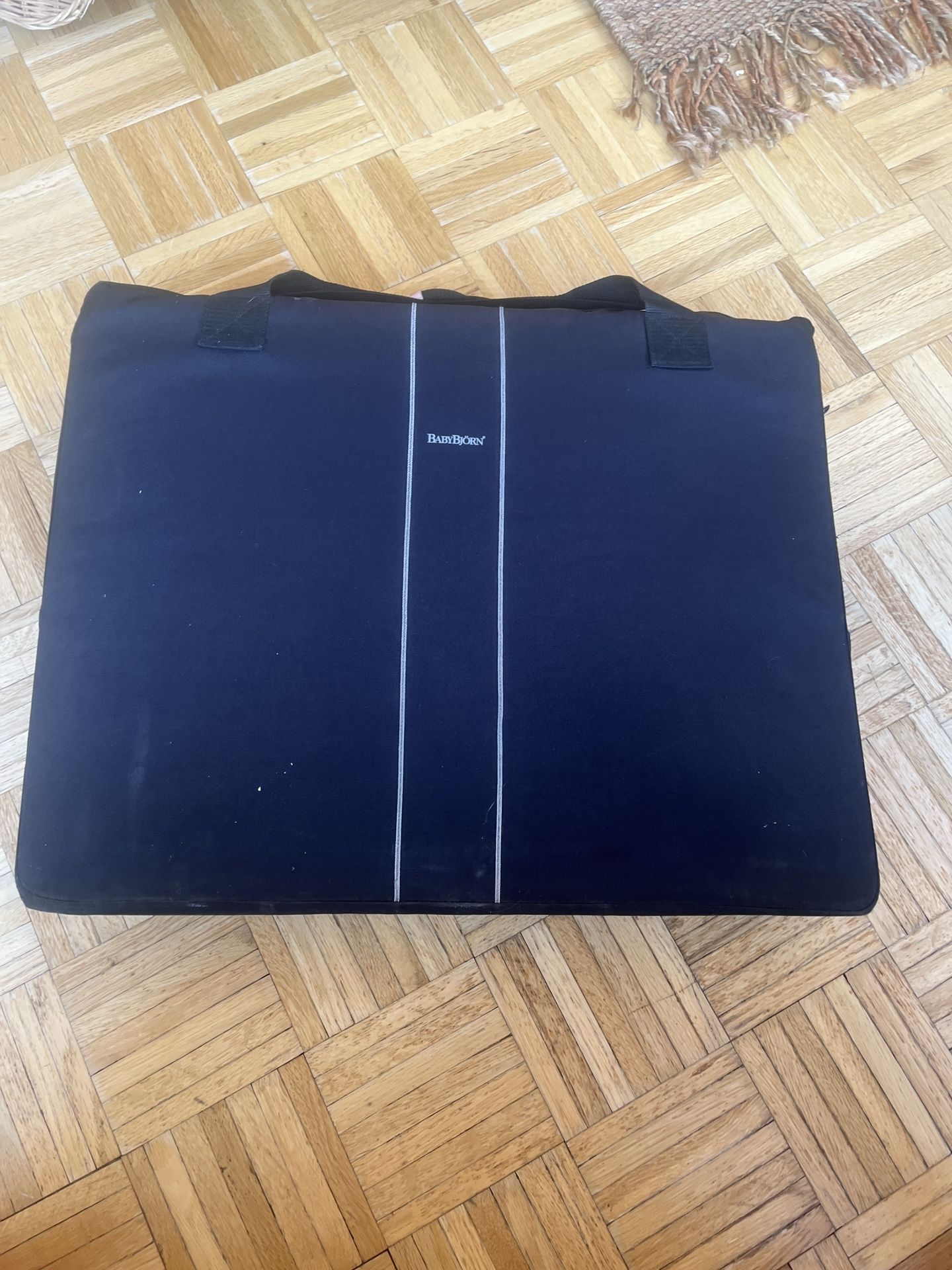Baby Bjorn Travel Crib Light