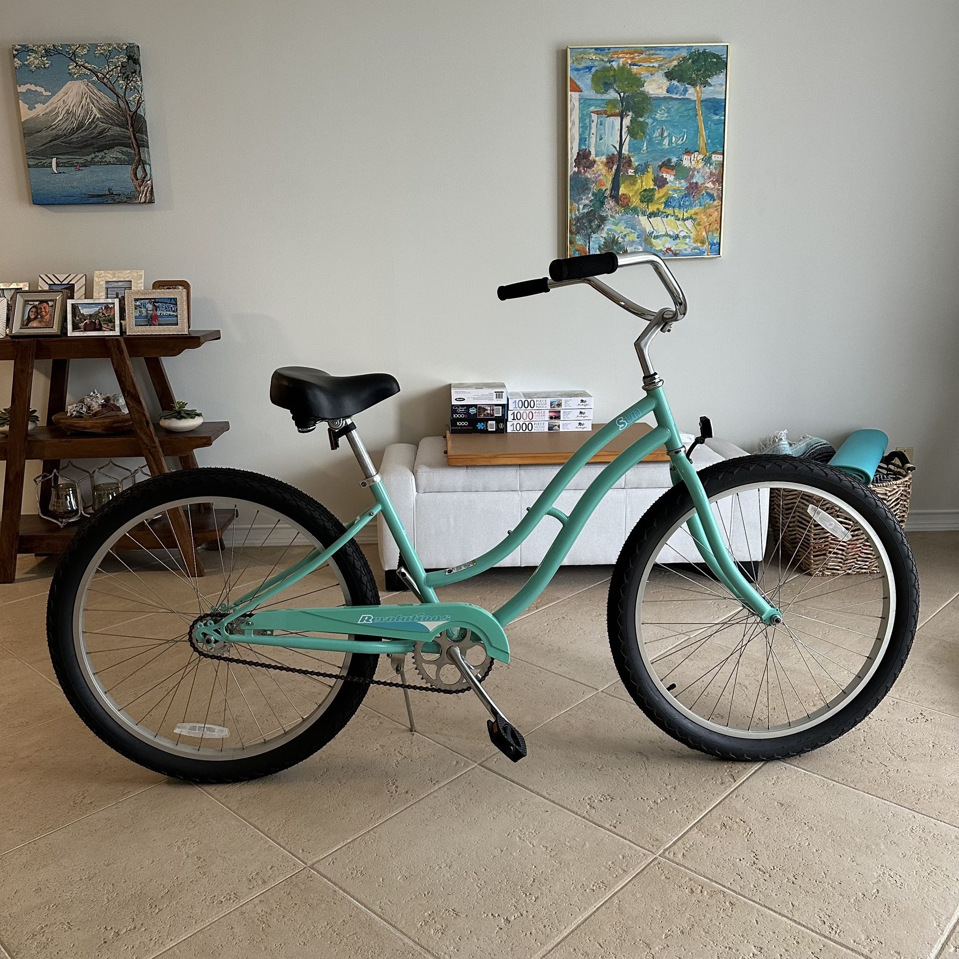 LIKE BRAND NEW Sun Bicycles Revolutions CB-26 Mint Seafoam Green